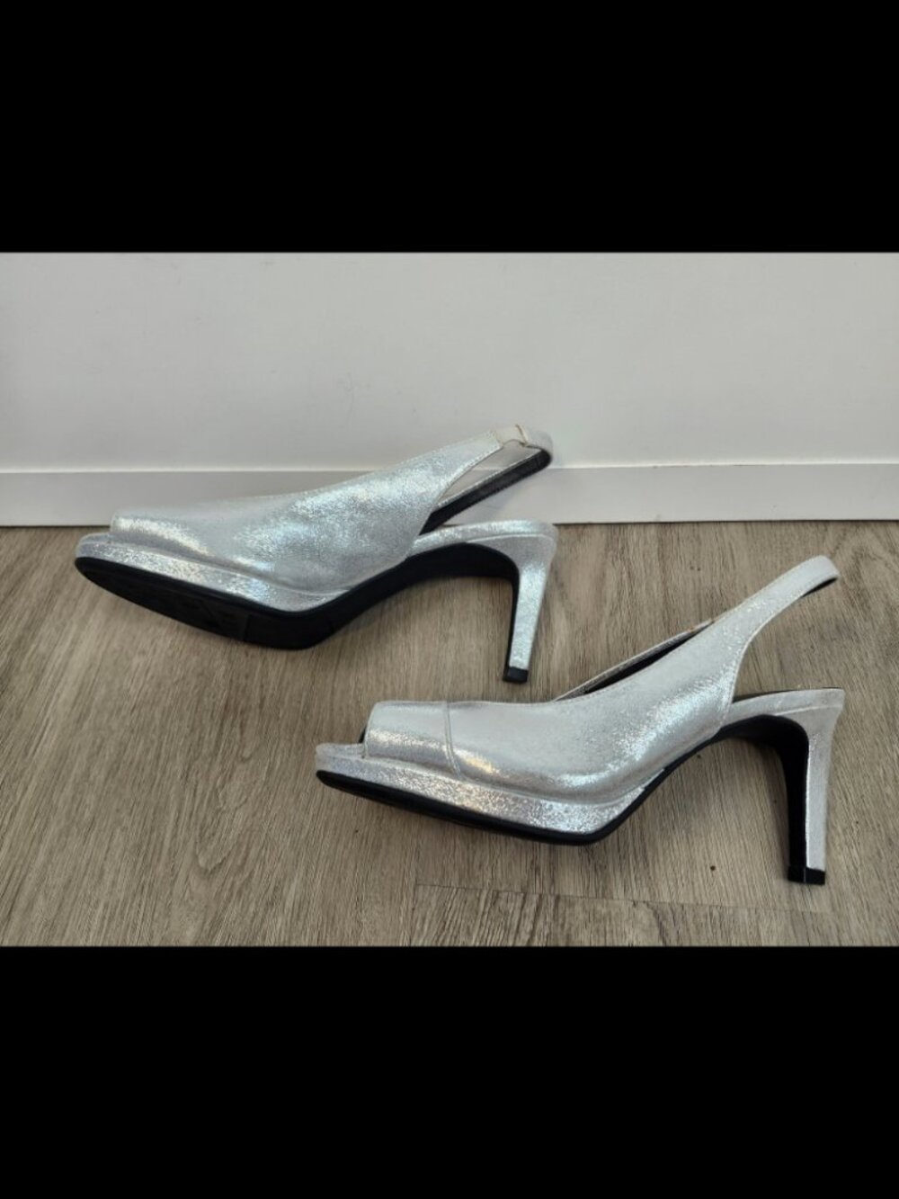 Life Stride Soft System Flex High Heel in Silver with 3" Heel size 7 1/2